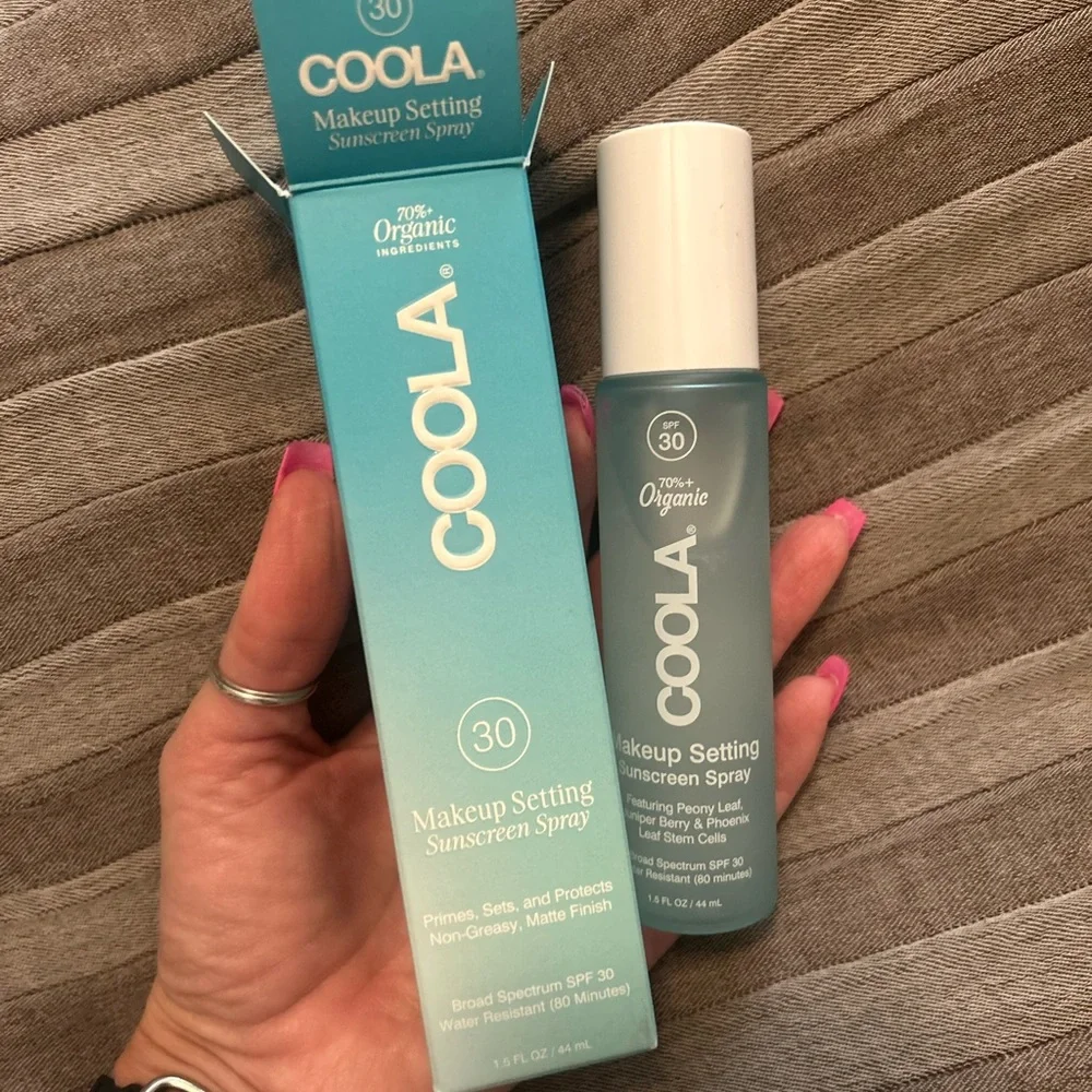 COOLA Makeup Setting Sunscreen Spray - in original packaging - Picture 2 of 3